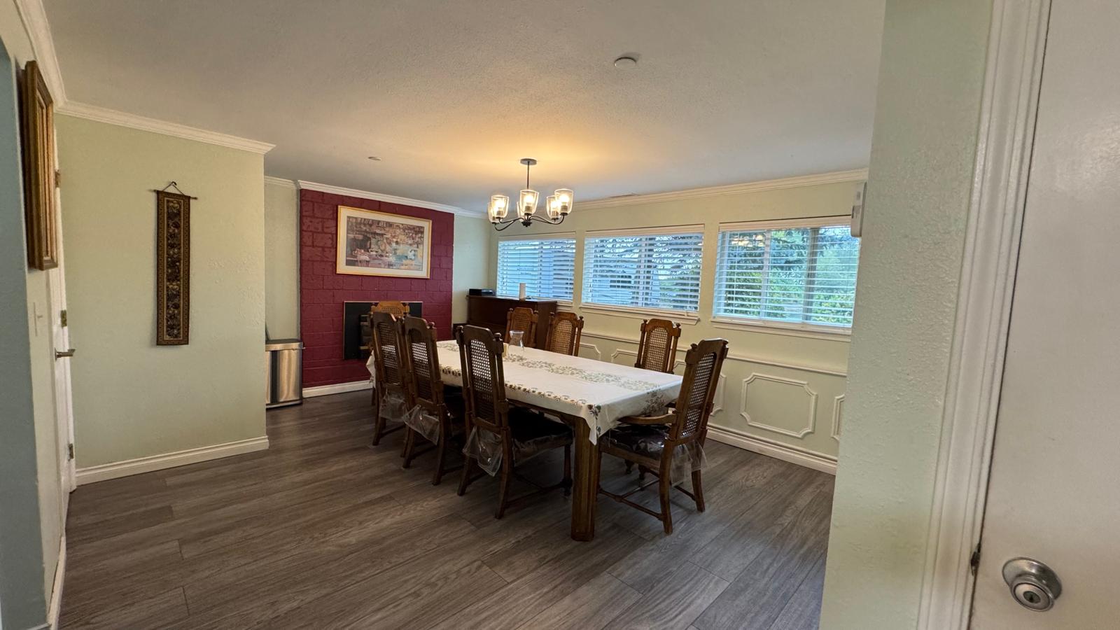 Pacific dining room2