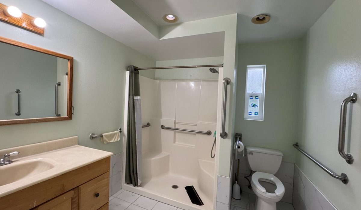 Pacific bathroom3